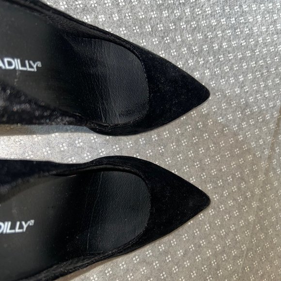 PICCADILLY SOFT RELIEVES BLACK SUEDE - Size US 6 (37 EUR) - Picture 5 of 5